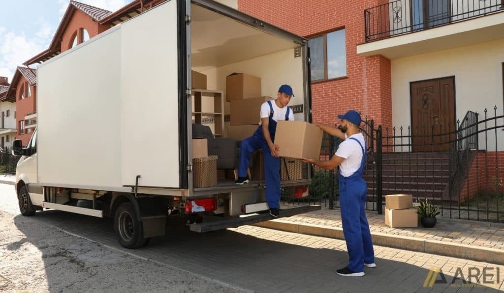 Moving Costs and Contract Safeguards