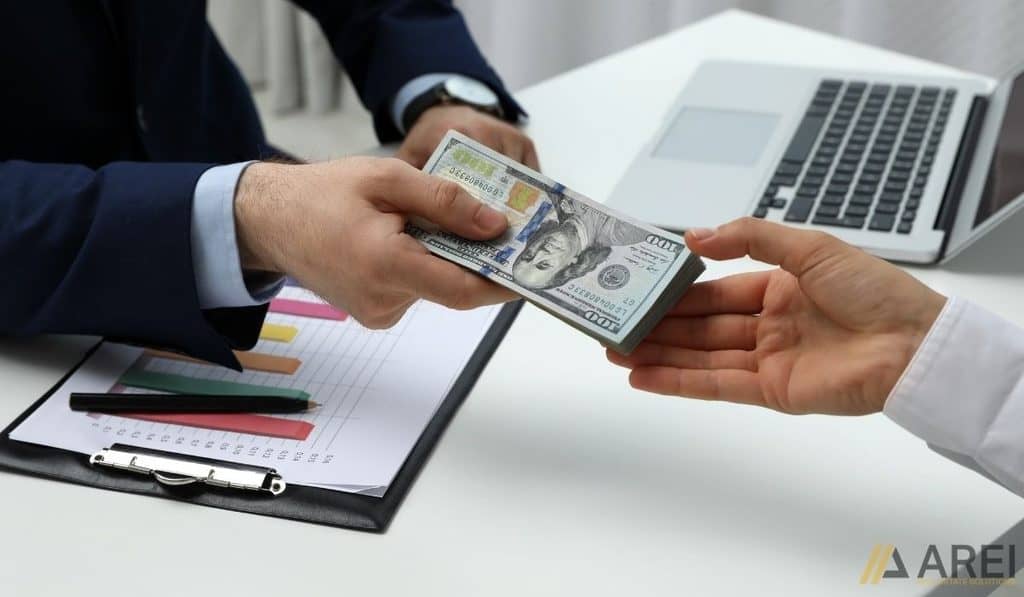 How Lenders View Your Gross Monthly Income vs. Debts